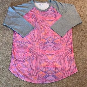EUC Lularoe 2xl Randy tee